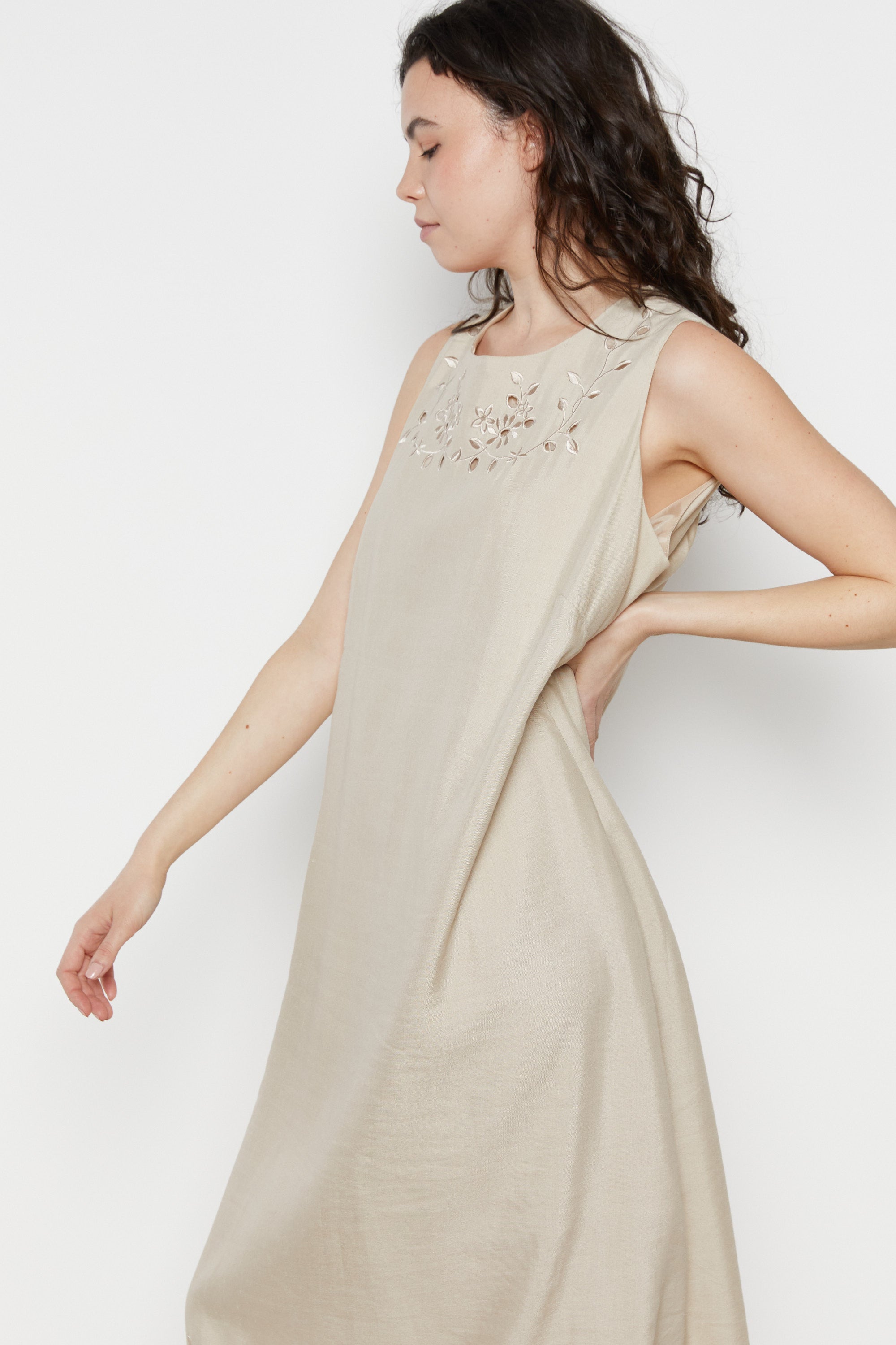 90s Linen Embroidered Sack Dress L – Dead Byrd Vintage