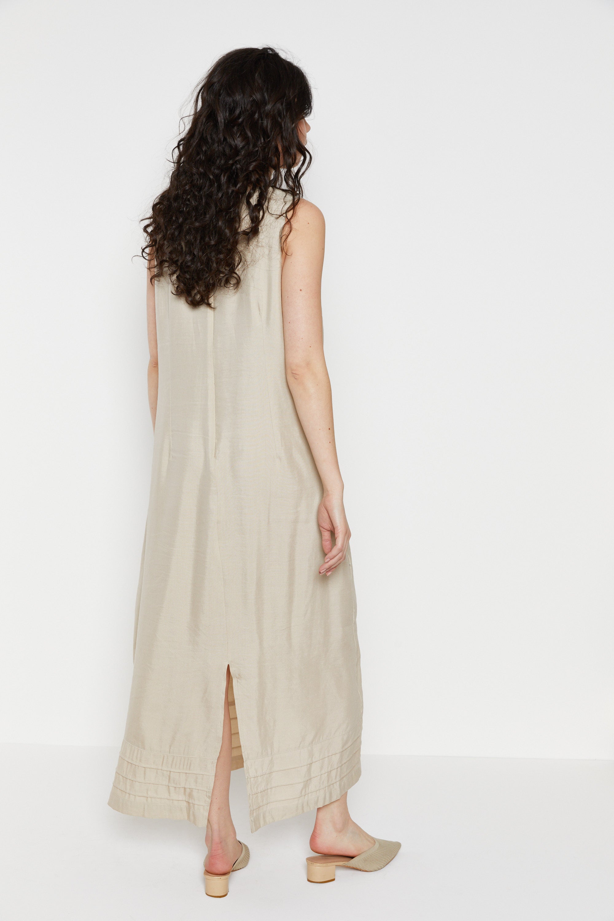 90s Linen Embroidered Sack Dress L – Dead Byrd Vintage